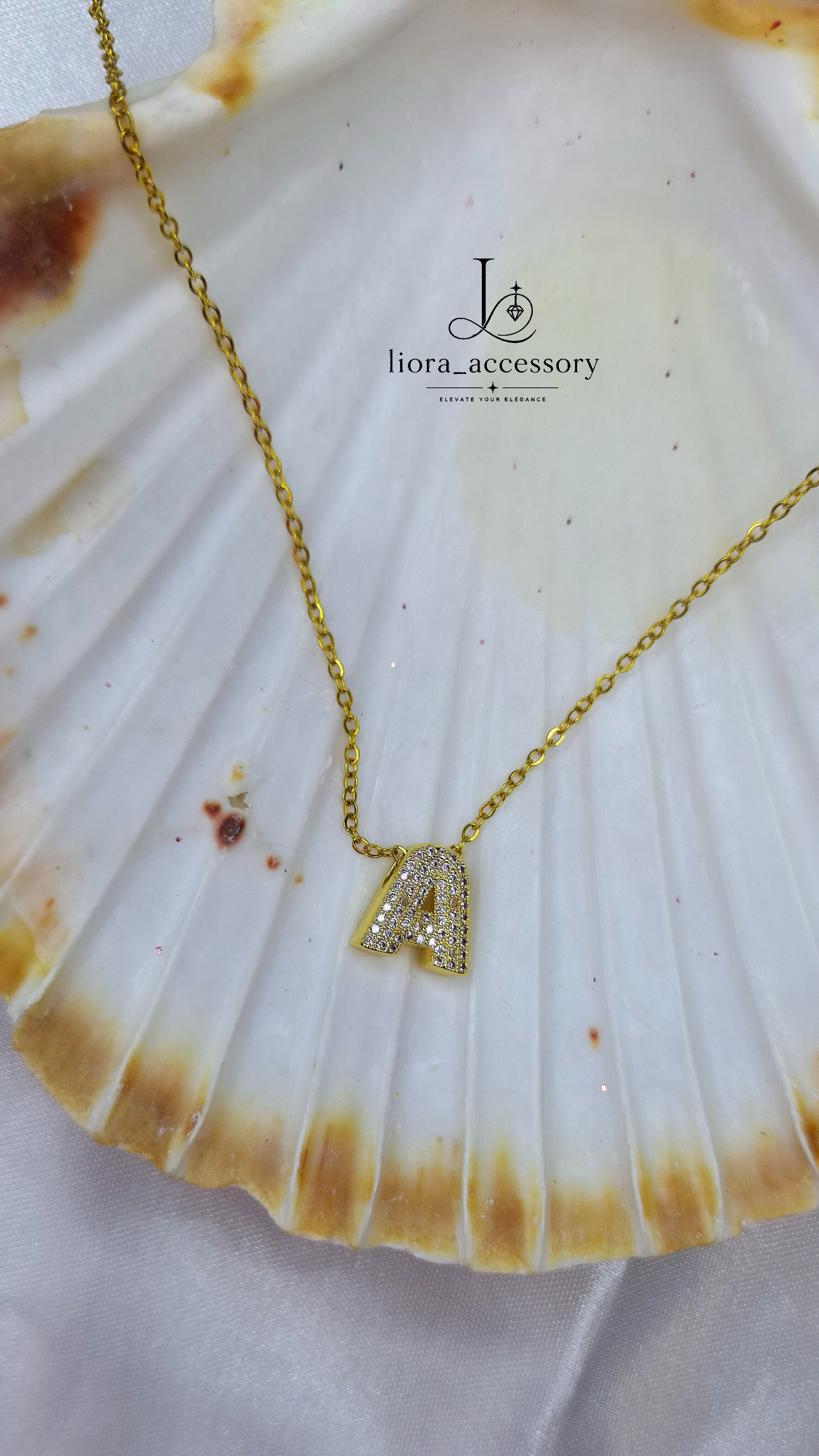 گردنبند حروف آبنباتی نگین‌دار (رنگ ثابت)